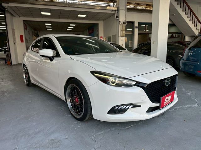 2018年馬3 5D尊榮安全版 動力順暢 省油耐開 質感與操控兼具的熱門掀背車 里程保證 認證車  第2張相片