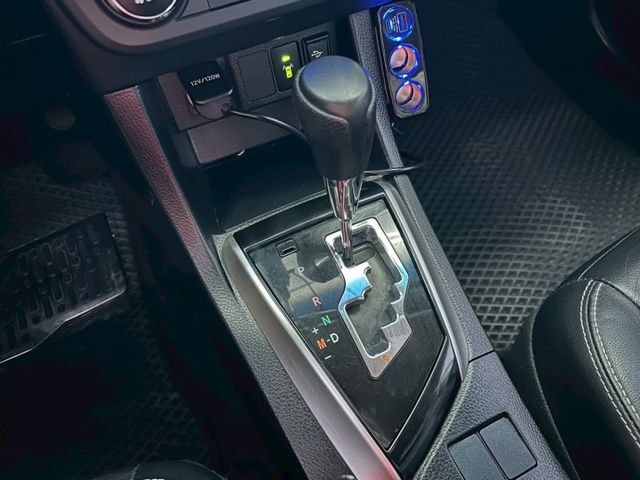 2016年ALTIS S版 運動質感房車代表 經典耐用 省油實用 妥善率高 乘坐空間寬敞 認證車  第11張相片