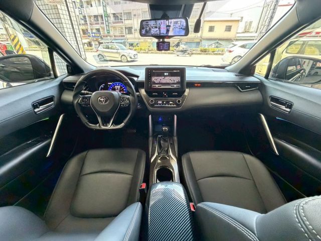 2022年COROLLA CROSS 油電旗艦版 高妥善率 認證車 休旅大空間 出遊通勤皆適合 里程保證  第10張相片
