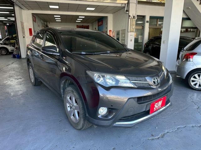 2013年式RAV4 E版 經典休旅首選 高妥善率品牌 家庭出遊或通勤代步皆適合 認證車 里程保證  第2張相片
