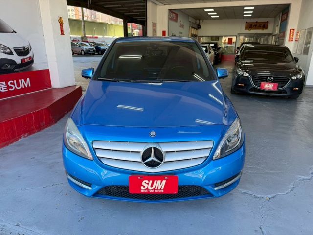 2013年M-Benz B180 總代理 高CP值進口小車 專用安卓機+360環景  雙系統Carplay 認證車  第3張相片
