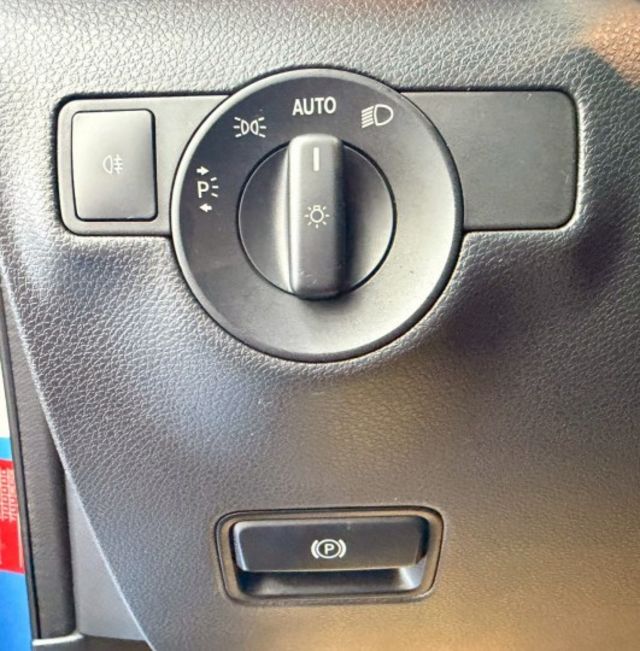 2013年M-Benz B180 總代理 高CP值進口小車 專用安卓機+360環景  雙系統Carplay 認證車  第12張相片