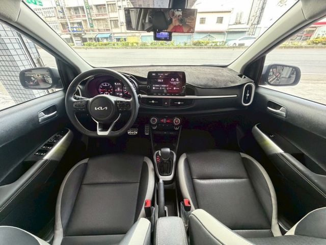 2023年PICANTO X-LINE版 原廠保固中 都會跨界小鋼炮 省油又有型的都會小車 認證車 里程保證  第9張相片