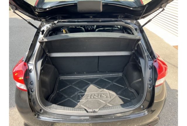 Toyota YARIS  第12張相片
