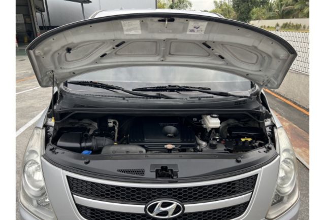 Hyundai STAREX  第3張相片