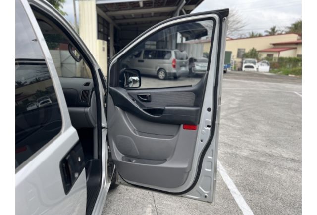 Hyundai STAREX  第9張相片