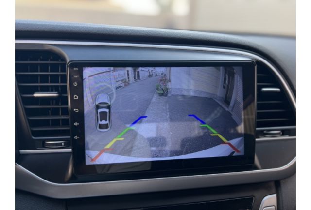 Hyundai ELANTRA  第17張相片