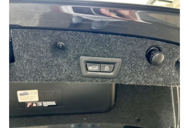 BMW 528I  第24張相片