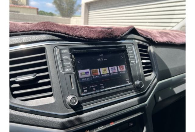 Volkswagen AMAROK 3.0 TDI  第15張相片