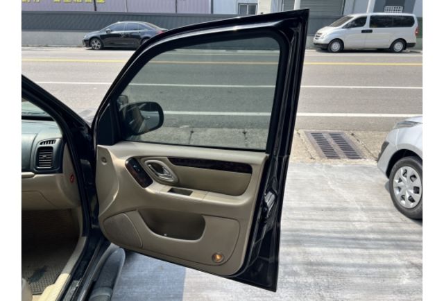 Mazda TRIBUTE  第9張相片