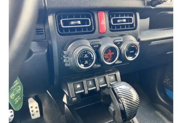 Suzuki JIMNY  第12張相片