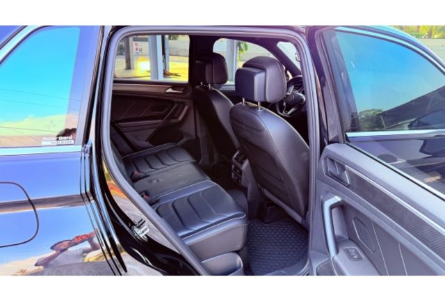 Volkswagen Tiguan 2022款 380 TSI R-Line Performance 黑色  第26張相片
