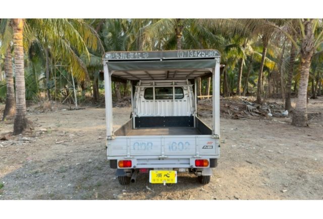 2022年 中華A180貨車 1.5 銀色  第7張相片
