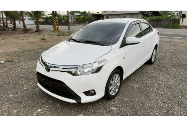 2017 Toyota Vios 1.5 國產經典白  第3張相片