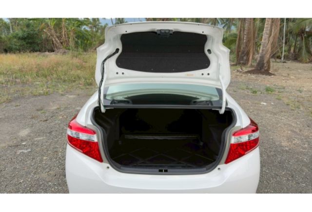 2017 Toyota Vios 1.5 國產經典白  第5張相片