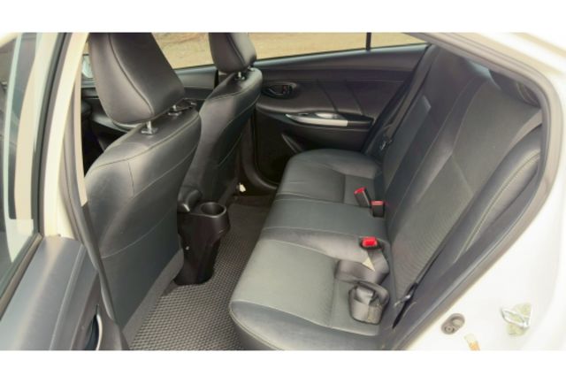2017 Toyota Vios 1.5 國產經典白  第15張相片