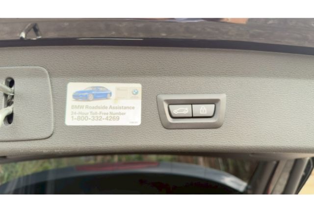 2015 BMW  X1  2015 BMW X1 黑色  第11張相片