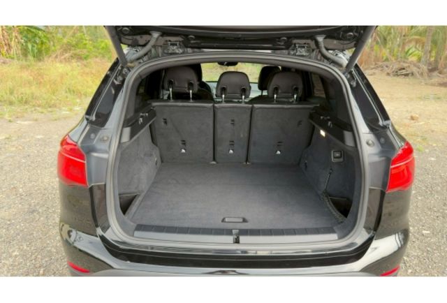 2015 BMW  X1  2015 BMW X1 黑色  第13張相片