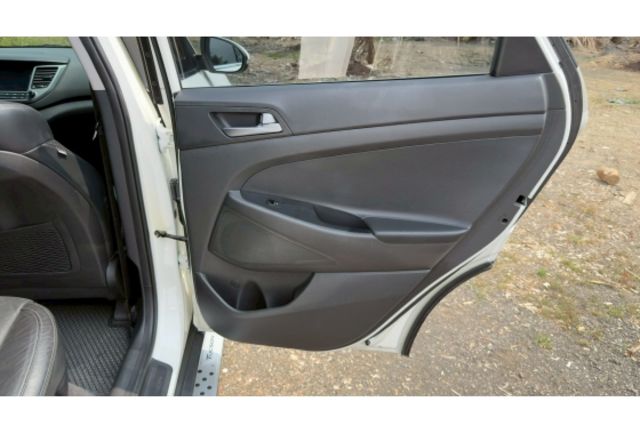 2016年 Hyundai Tucson 白色 柴油魅力  第11張相片