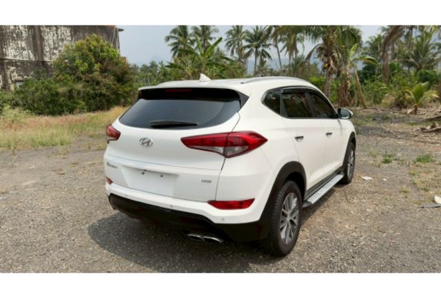 2016年 Hyundai Tucson 白色 柴油魅力  第24張相片