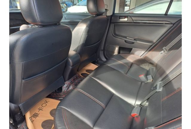 Mitsubishi LANCER  第7張相片