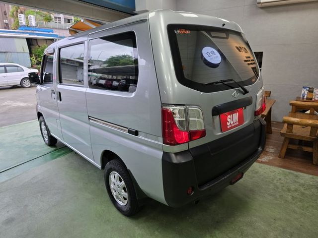 快立嚴選❱❱❱ⓎⒺⓈ認證車2021年9月【自排廂型車】冰鑽銀✲僅跑四萬八❏原漆原鈑件❏盲點❏定速❏防滑❏四輪新❏原廠保養  第4張相片