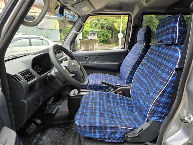 快立嚴選❱❱❱ⓎⒺⓈ認證車2021年9月【自排廂型車】冰鑽銀✲僅跑四萬八❏原漆原鈑件❏盲點❏定速❏防滑❏四輪新❏原廠保養  第12張相片
