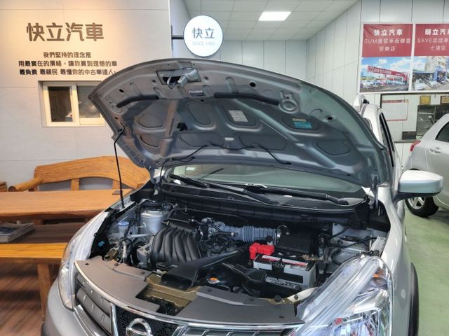 快立嚴選❱❱❱ⓎⒺⓈ認證車2017年【特仕版】星辰銀✴僅跑九萬❏安卓導航影音❏3D超體感紓壓皮椅❏省油大空間❏可全額貸款  第6張相片