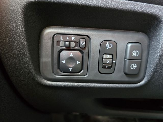 快立嚴選❱❱❱ⓎⒺⓈ認證車2024年【輕鬆型】冰曜白✴僅跑五千❏原鈑件❏電尾門❏免鑰匙❏定速❏前後雷達❏原廠保固❏可全貸  第10張相片