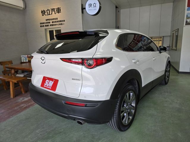 快立嚴選❱❱❱ⓎⒺⓈ認證車2021年型式【旗艦進化型】曜雪白✴僅跑五萬❏原漆原鈑件❏電動椅❏Bose❏電尾❏環景❏四輪新  第5張相片