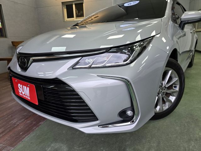 快立嚴選❱❱❱ⓎⒺⓈ認證車2023年型式2023年1月領牌【精裝豪華版】極光銀✴僅跑一萬五❏原漆原鈑件❏全速域❏原廠保固  第2張相片