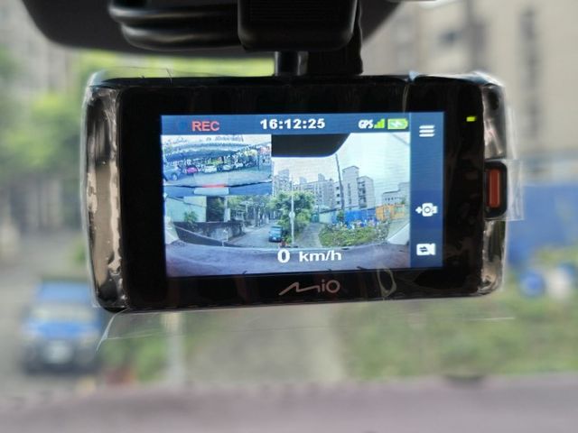 快立嚴選❱❱❱ⓎⒺⓈ認證車2023年型式2023年1月領牌【精裝豪華版】極光銀✴僅跑一萬五❏原漆原鈑件❏全速域❏原廠保固  第12張相片