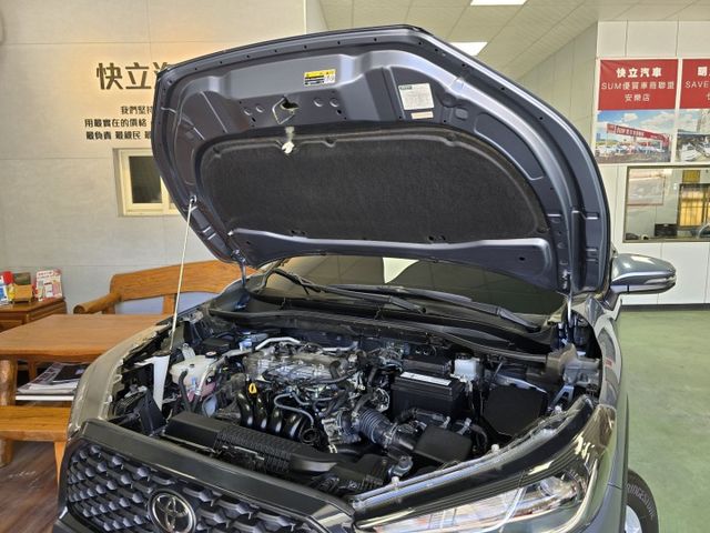 快立嚴選❱❱❱ⓎⒺⓈ認證車2021年10月領牌【精裝豪華版】藍曜灰✴僅跑四萬五❏全速域跟車❏導航❏跨界休旅首選❏可全額貸  第7張相片