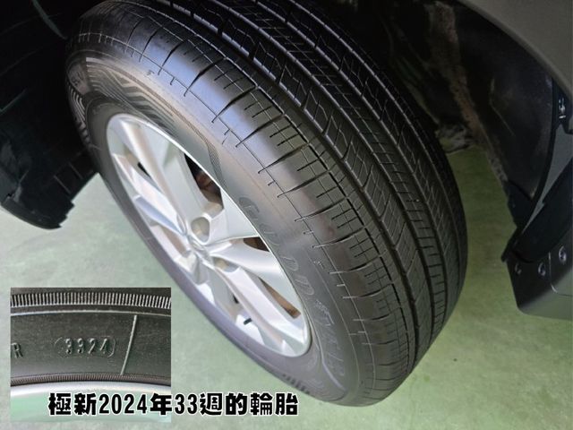 快立嚴選❱❱❱ⓎⒺⓈ認證車2016年9月【玩美影音版】湛海藍✴僅跑十萬❏環景❏導航❏免鑰匙❏六氣囊❏四輪極新❏可全額貸款  第7張相片