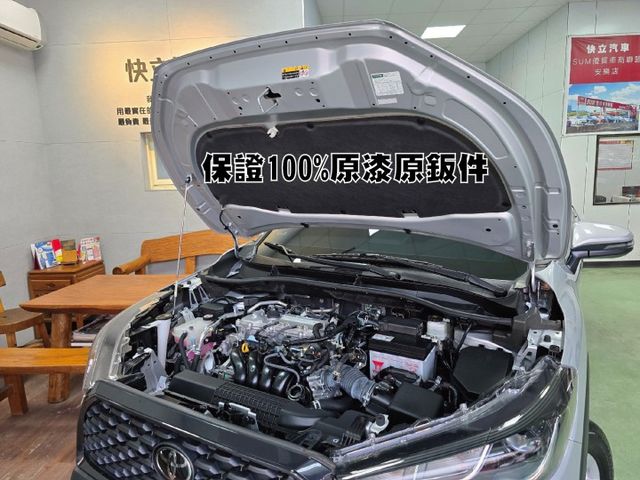 快立嚴選❱❱❱ⓎⒺⓈ認證車2024年型式【豪華版】極光銀✴僅跑兩萬六❏原漆原鈑件❏全速域跟車❏兩系統手機無線連接❏可全貸  第7張相片