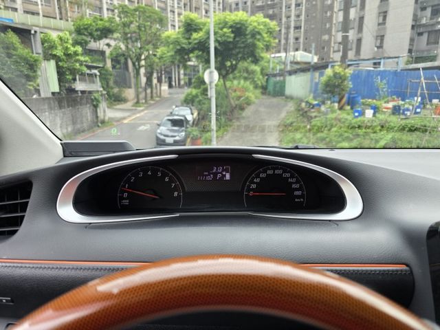 快立嚴選❱❱❱ⓎⒺⓈ認證車2019年型式【七人座〃豪華✚版】雪貂白✲原鈑件❏雙電動側滑門❏六安❏安卓機❏原廠保養❏可全貸  第9張相片
