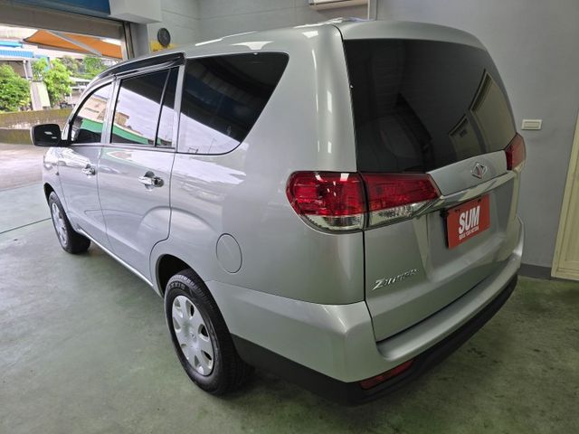 快立嚴選❱❱❱ⓎⒺⓈ認證車2021年【2.4精裝型】星鑽銀✴僅跑四萬九❏防滑❏光感應頭燈❏日型燈❏商旅兩用車首選❏可全貸  第5張相片