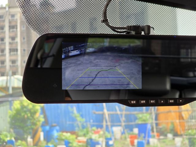 快立嚴選❱❱❱ⓎⒺⓈ認證車2021年【2.4精裝型】星鑽銀✴僅跑四萬九❏防滑❏光感應頭燈❏日型燈❏商旅兩用車首選❏可全貸  第12張相片