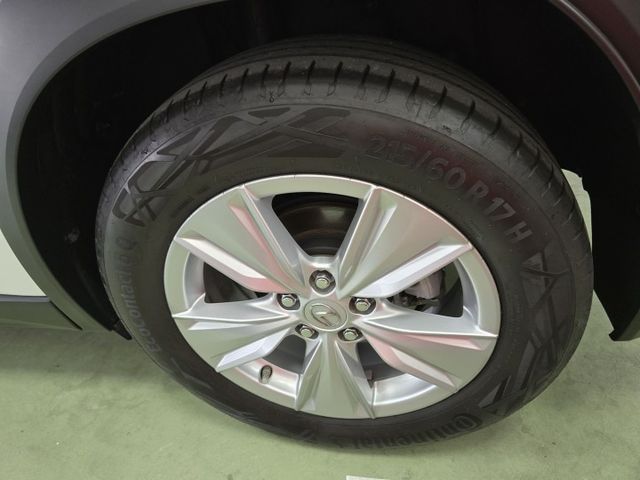 快立嚴選❱❱❱ⓎⒺⓈ認證車2019年8月領牌【油電豪華版】極光白✴僅跑五萬❏原漆原鈑件❏電尾門❏原廠保養❏四輪新❏可全貸  第7張相片