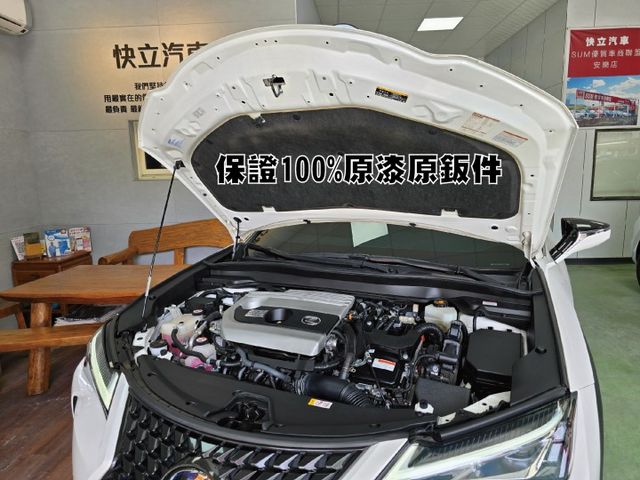 快立嚴選❱❱❱ⓎⒺⓈ認證車2019年8月領牌【油電豪華版】極光白✴僅跑五萬❏原漆原鈑件❏電尾門❏原廠保養❏四輪新❏可全貸  第10張相片