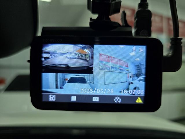 快立嚴選❱❱❱ⓎⒺⓈ認證車2022年6月【S+勁化環景版】雲朵白♡僅跑一萬❏原漆原鈑件❏ACC❏一手車❏原廠五年保固中✧  第11張相片