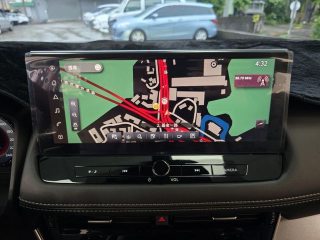 快立嚴選❱❱❱ⓎⒺⓈ認證車2024年【領航版】極幻白✴僅跑一萬七❏原漆原鈑件❏環景❏導航❏電尾門❏數位儀表❏原廠保固中⫷  第16張相片