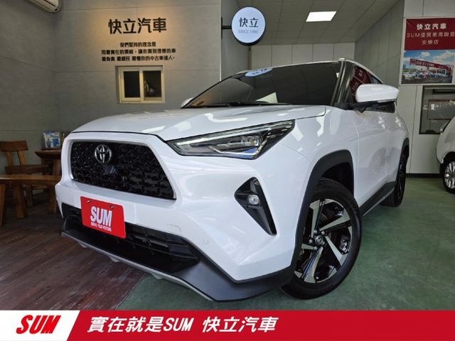 快立嚴選❱❱❱ⓎⒺⓈ認證車2024年型式【雙精裝潮玩版】雪貂白♡僅跑兩萬❏原漆原鈑件❏環景❏盲點❏足踢電尾門❏數位儀表❏  第1張相片