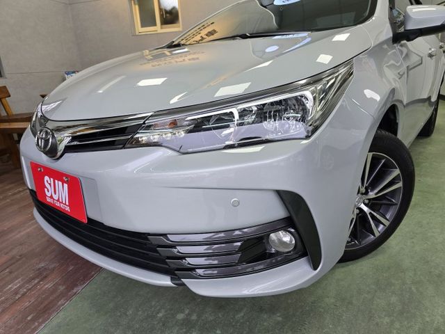 快立嚴選❱❱❱ⓎⒺⓈ認證車2018年11月領牌【雙精裝經典版】極光銀✴全車原鈑件❏環景❏導航❏恆溫❏電折❏防滑❏可全額貸  第2張相片