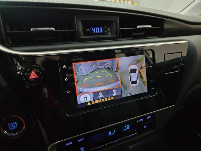 快立嚴選❱❱❱ⓎⒺⓈ認證車2018年11月領牌【雙精裝經典版】極光銀✴全車原鈑件❏環景❏導航❏恆溫❏電折❏防滑❏可全額貸  第13張相片