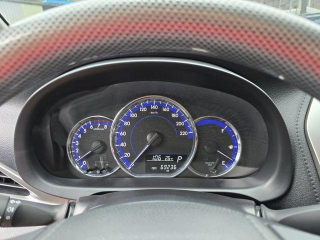 快立嚴選❱❱❱ⓎⒺⓈ認證車2020年型式【精裝經典版】檀木黑✴僅跑六萬九❏原鈑件❏導航❏倒顯❏電折❏鋁圈❏代步車の首選☆  第9張相片