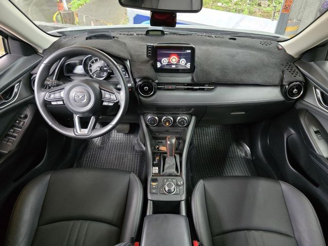 快立嚴選❱❱❱ⓎⒺⓈ認證車2019年【旗艦型】晶瓷白✴僅跑七萬❏原鈑件❏全速域跟車❏HUD❏盲點❏四輪新❏一手車❏可全貸  第14張相片