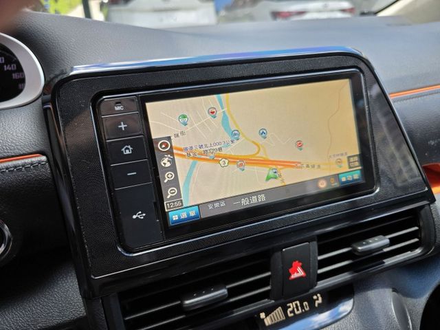 快立嚴選❱❱❱ⓎⒺⓈ認證車2018年12月領牌【七人座▪︎魅力風尚版】極光銀✲原漆原鈑件❏雙色內裝❏六安❏中央空調❏定速  第15張相片