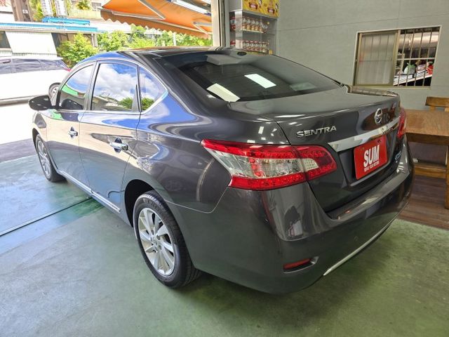 快立嚴選❱❱❱ⓎⒺⓈ認證車2014年【豪華影音版】銀雪灰✴里程保證❏原鈑件❏導航❏免鑰❏恆溫❏電折後視鏡❏後座冷氣出風口  第6張相片