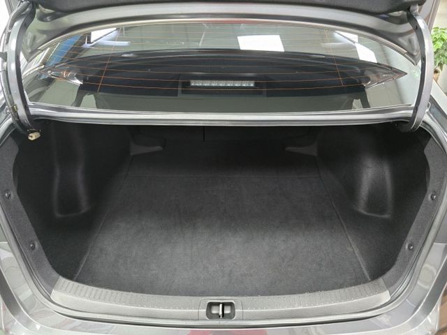 快立嚴選❱❱❱ⓎⒺⓈ認證車2022年【油電精裝尊爵版】雲河灰✴僅跑四萬❏原鈑件❏安卓機❏盲點❏免鑰❏全彩儀表❏全速域跟車  第19張相片